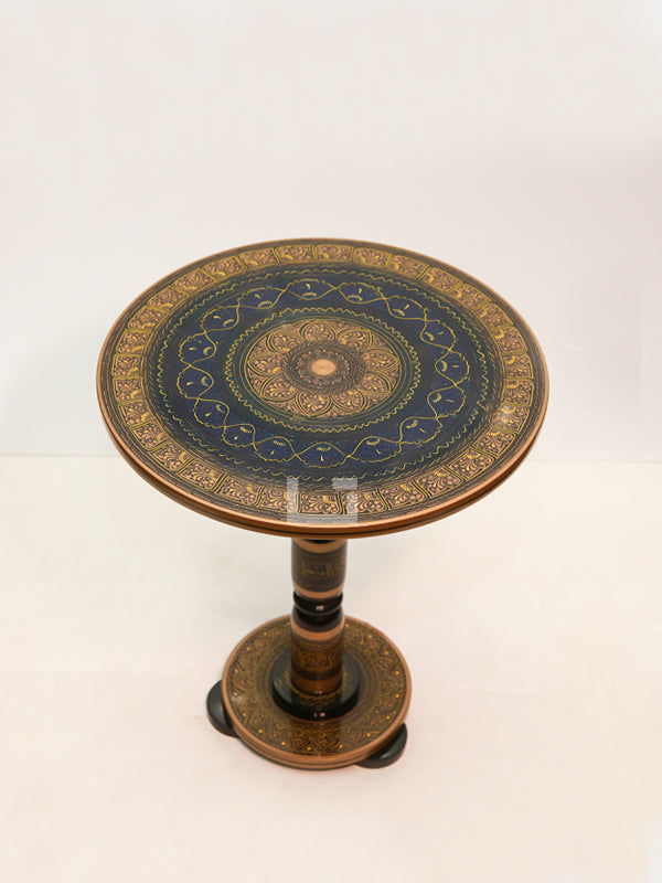 Chiara Naqashi Table