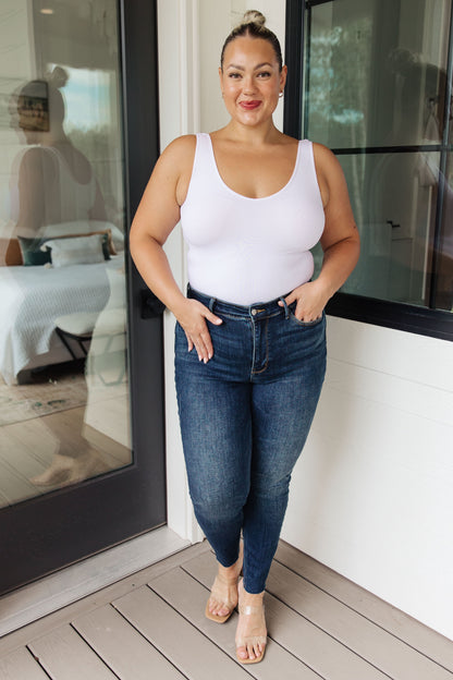 Hazel Blues® |  Lydia Mid Rise Vintage Raw Hem Skinny Jeans