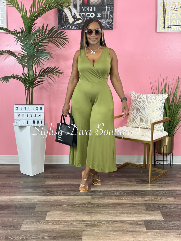 Cyndi Sleeveless Capri Jumpsuit (Green)
