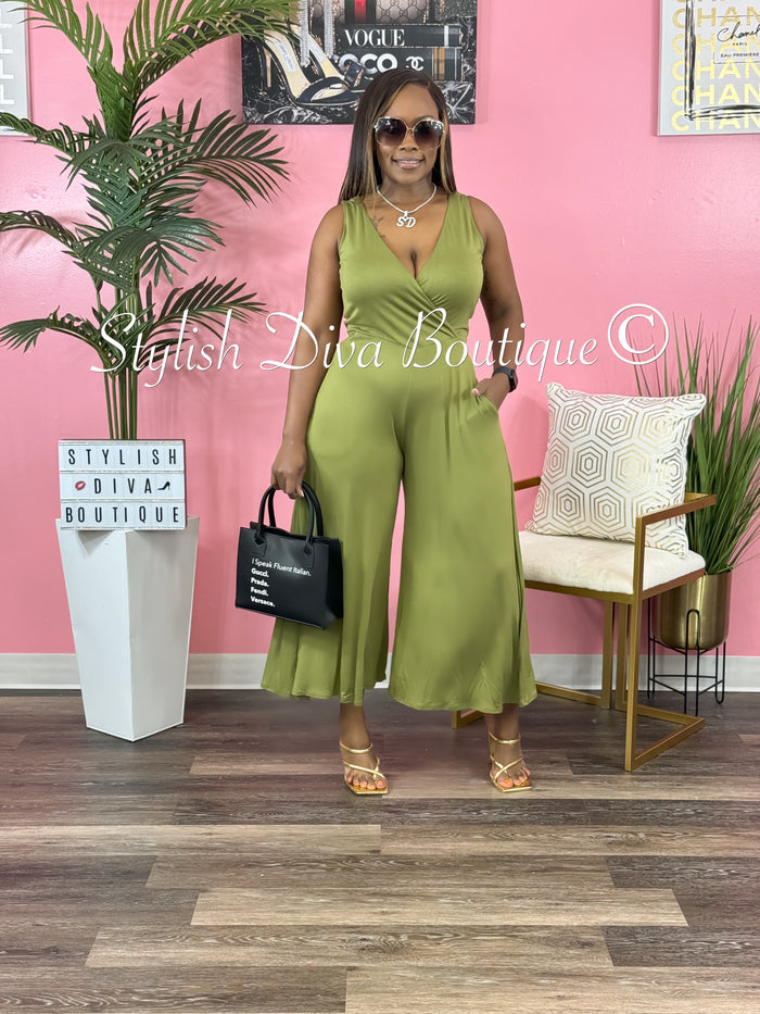 Cyndi Sleeveless Capri Jumpsuit (Green)