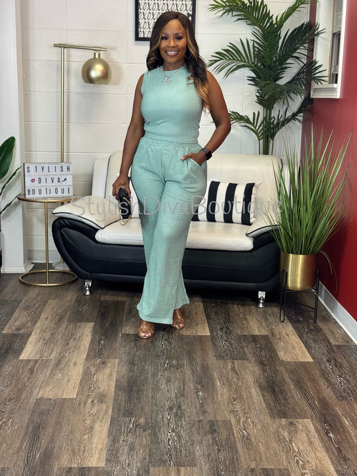 Easy Living Cropped Set (Sage)