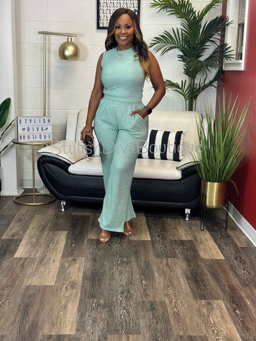 Easy Living Cropped Set (Sage)