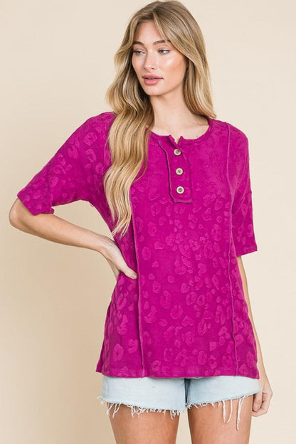 Hazel Blues® | At The Fair Animal Textured Top