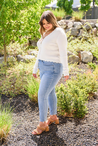 Hazel Blues® | Hi-Rise Button Fly Skinny