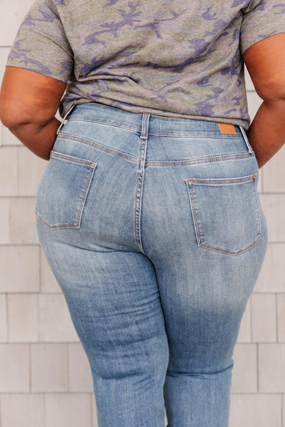 Hazel Blues® | High Waist Slim Fit Jeans