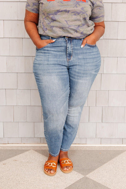 Hazel Blues® | High Waist Slim Fit Jeans