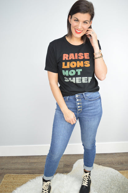 Hazel Blues® | Lions Graphic Tee
