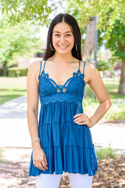 Hazel Blues® | Magic Touch Tank in Teal