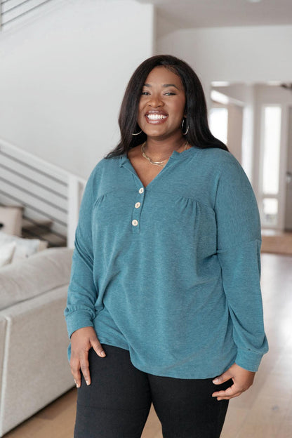 Hazel Blues® | Moon Bay Top In Blue