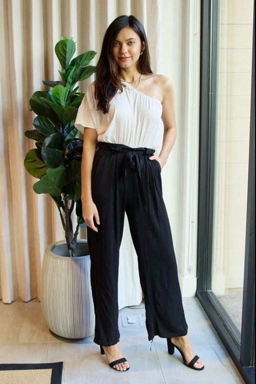 Hazel Blues® | One-Shoulder Jumpsuit in White/Black