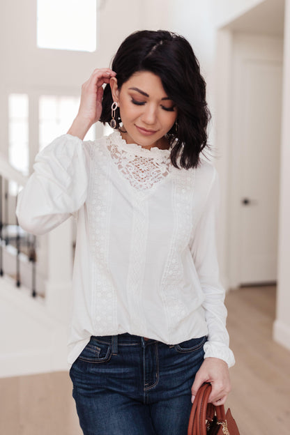 Hazel Blues® | Picture This Top In Off White