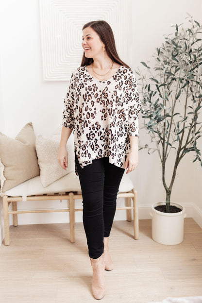 Hazel Blues® | Spotted You Across The Way Top in Oatmeal
