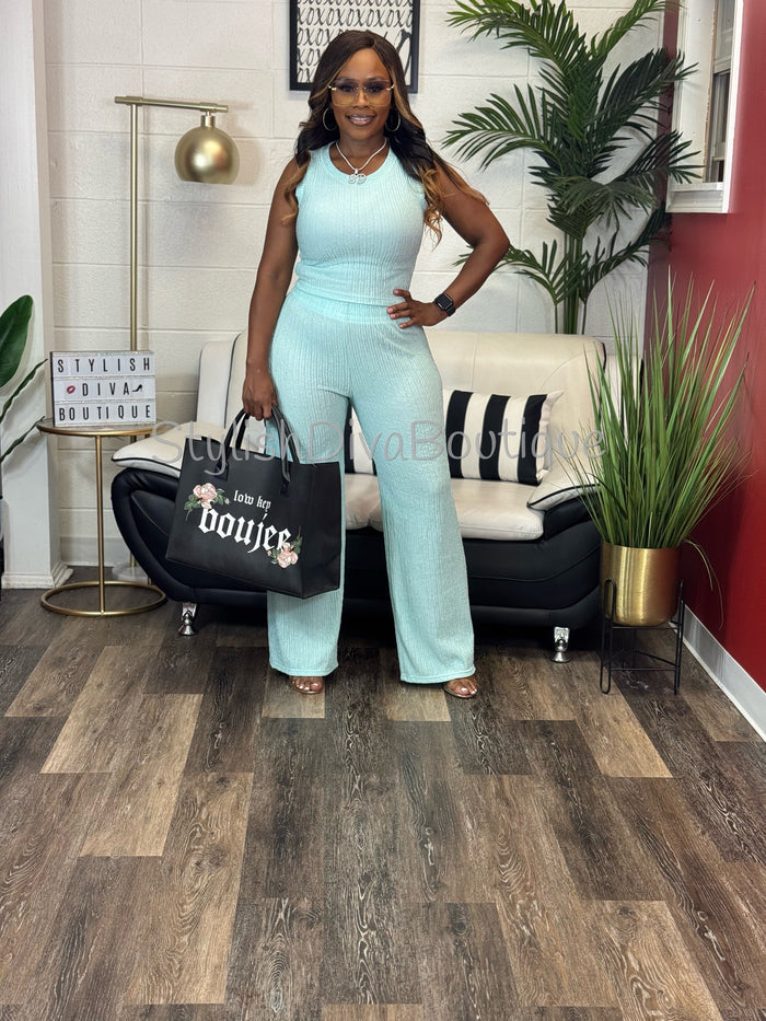 She's Different Cropped Set (Mint)