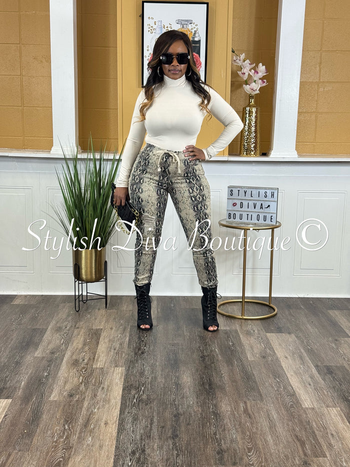 Snake Charmer Ankle Joggers up to 3XL (Taupe/Black)
