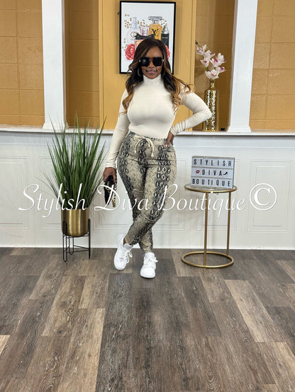 Snake Charmer Ankle Joggers up to 3XL (Taupe/Black)