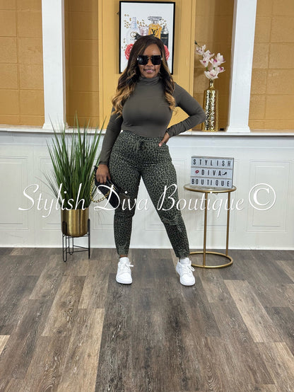 Wild Side Ankle Joggers up to 3XL (Olive/Black)