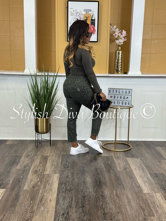 Wild Side Ankle Joggers up to 3XL (Olive/Black)