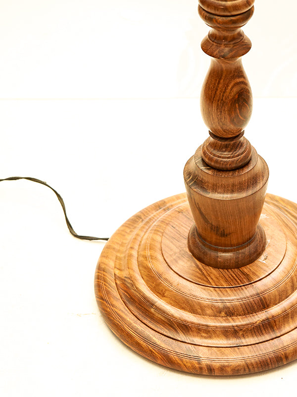 Woodana Lamp